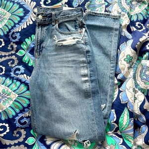 American Eagle Relaxed Mom Jean